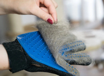 Furr-Free - Anti-Hair Grooming Glove for Pets